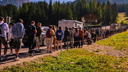 Thousands swarm stunning mountain escape as selfie tourism backlash erupts online Education Guide