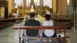 Tourist's church clothing hack leaves travelers sharply divided over sacred-site etiquette Education Guide
